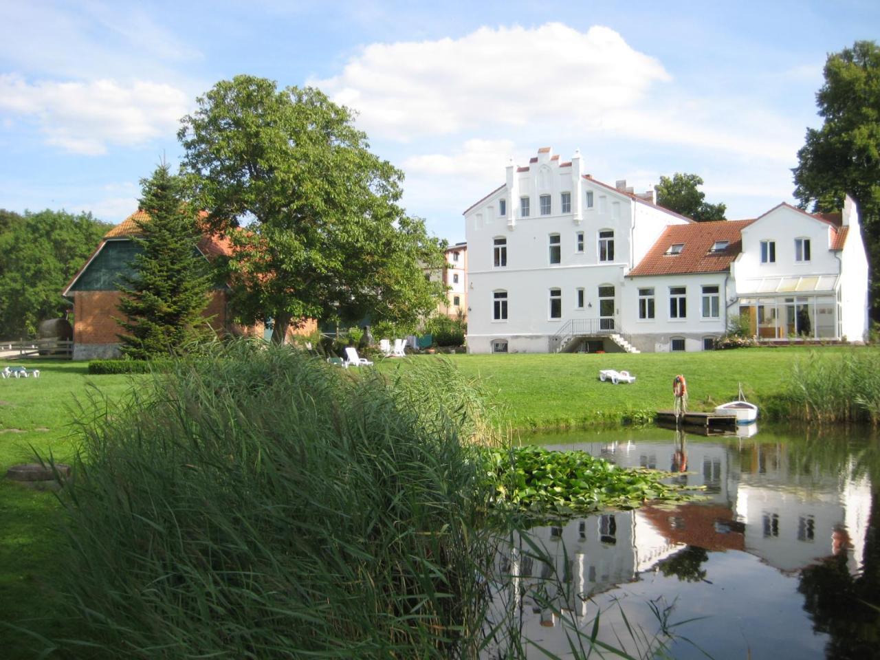 Ferienanlage Gutshaus Gramkow Экстерьер фото